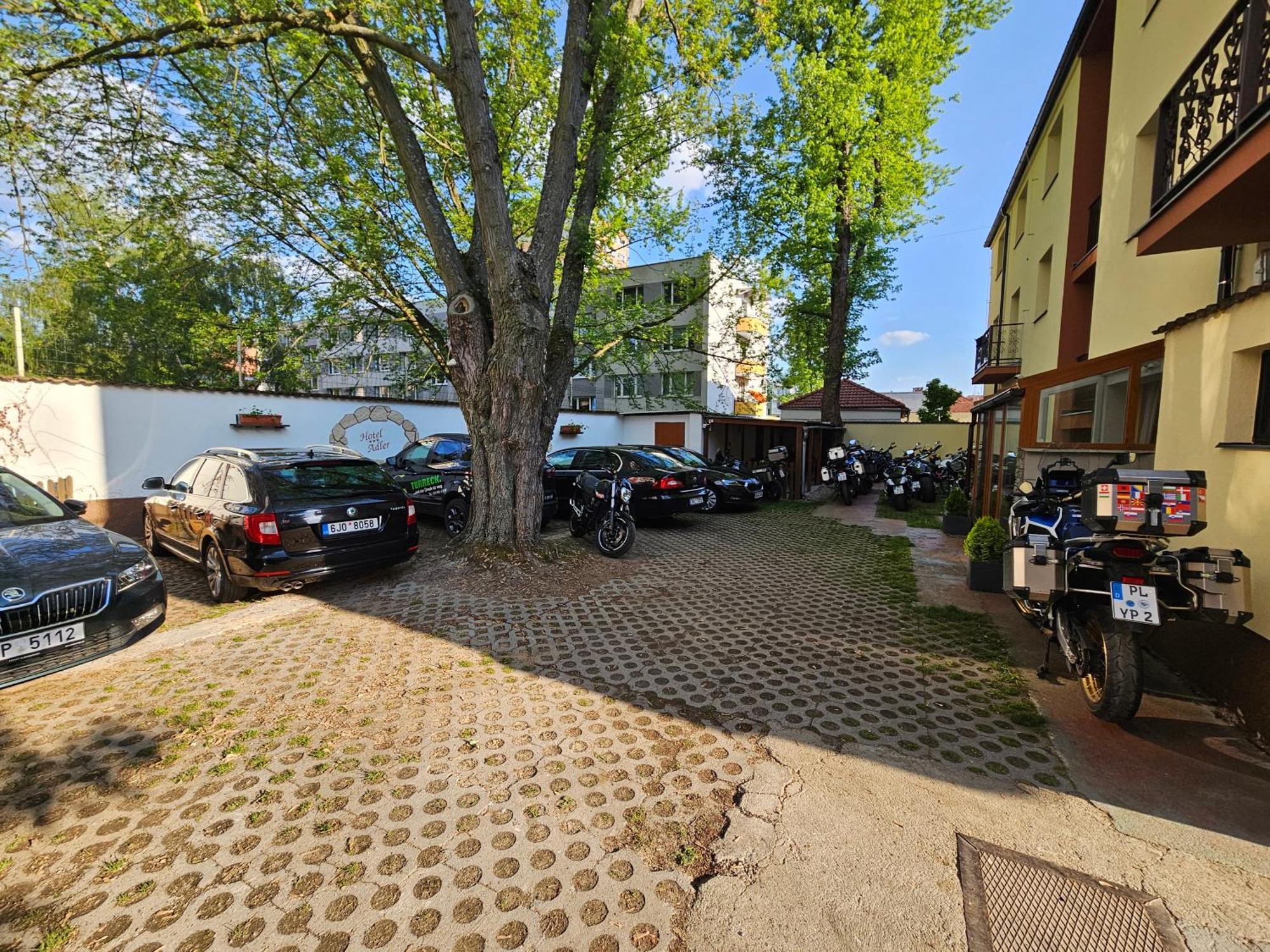 Hotel Adler Ceske Budejovice Exterior foto